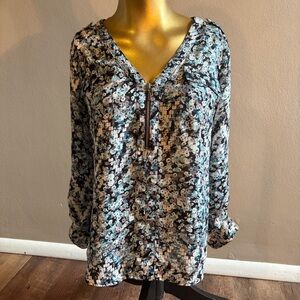 Candie’s Blue Floral Abstract Geometric V-Neck Zip Front Blouse Top XS Like New